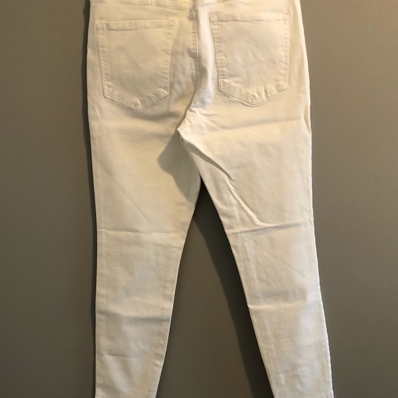 GARAGE WHITE HIGH RISE JEGGING (11) - Picture 1 of 10